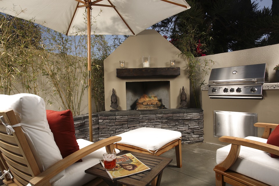 Image courtesy of Outdoor Cooking Pros Luxurious outdoor kitchen from Outdoor Cooking Pros